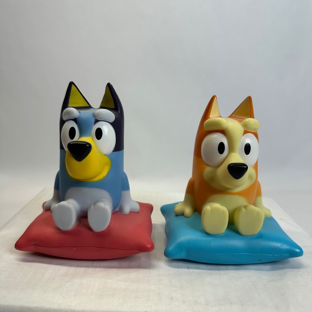 Bluey Bingo 2 in 1 Bedtime Night Light Handy Flashlight with Auto-Off Timer